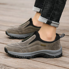 Load image into Gallery viewer, Men's Fashionable Plus Size Hiking Running Shoes