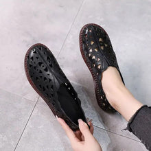 Load image into Gallery viewer, Breathable and comfortable mother's shoes with a soft and non-slip sole