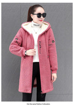 Load image into Gallery viewer, Casualmente largo, acolchoado e com casaco espesso de comprimento médio