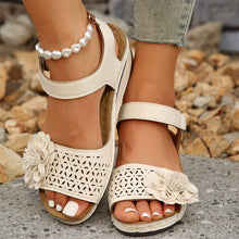 Load image into Gallery viewer, Women&#39;s Summer Hollow Flower Platform Sandals
