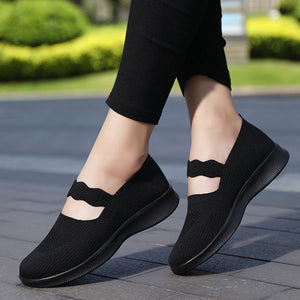 Women's low cut casual flat sneakers