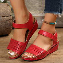 Load image into Gallery viewer, Women&#39;s Summer Hollow Flower Platform Sandals
