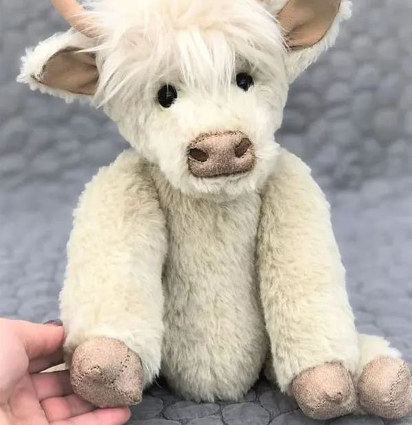 Theorbi™ Highland Cow Plush Toy