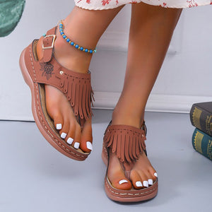 Round Toe Flat Fringed Sandals