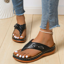 Load image into Gallery viewer, Women&#39;s wedge flip flops
