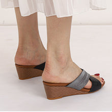 Load image into Gallery viewer, Ladies Open Toe Wedge Sandals
